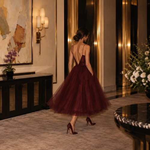 The Audrey Woman - Cedar Rose